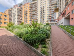Pronájem bytu 1+kk, Praha - Troja, Hnězdenská, 39 m2