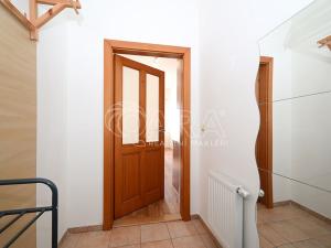 Pronájem bytu 2+kk, Praha - Strašnice, Černokostelecká, 32 m2