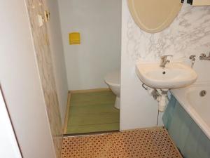 Pronájem bytu 2+kk, Liberec, Dobiášova, 42 m2
