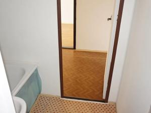 Pronájem bytu 2+kk, Liberec, Dobiášova, 42 m2