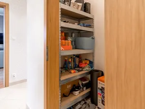 Pronájem bytu 2+kk, Praha - Horní Měcholupy, Mantovská, 66 m2