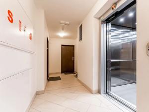 Pronájem bytu 2+kk, Praha - Horní Měcholupy, Mantovská, 66 m2