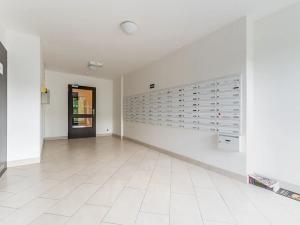 Pronájem bytu 2+kk, Praha - Horní Měcholupy, Mantovská, 66 m2