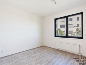 Pronájem bytu 2+kk, Praha - Vysočany, Svatošových, 66 m2