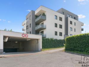 Pronájem bytu 2+kk, Praha - Vysočany, Svatošových, 66 m2