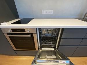 Pronájem bytu 2+kk, Praha - Dejvice, Horoměřická, 63 m2