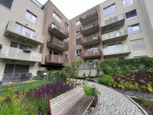 Pronájem bytu 2+kk, Praha - Modřany, 70 m2