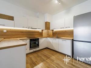 Pronájem bytu 2+kk, Olomouc, Edvarda Beneše, 62 m2