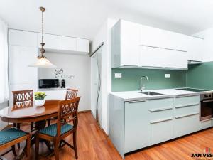 Prodej bytu 3+1, Praha - Liboc, Pavlovská, 60 m2