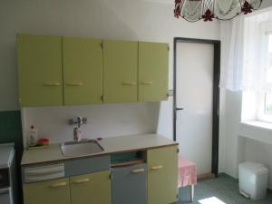 Prodej rodinného domu, Dvorce, 190 m2