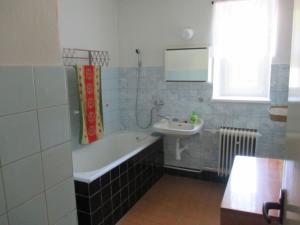 Prodej rodinného domu, Dvorce, 190 m2