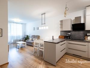 Pronájem bytu 2+kk, Horoměřice, Velvarská, 53 m2