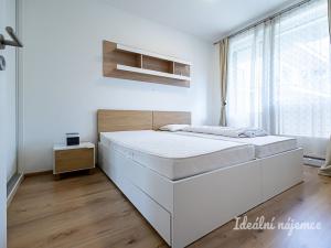 Pronájem bytu 2+kk, Horoměřice, Velvarská, 53 m2