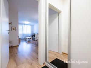 Pronájem bytu 2+kk, Horoměřice, Velvarská, 53 m2