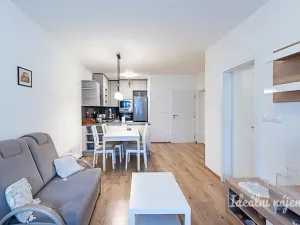 Pronájem bytu 2+kk, Horoměřice, Velvarská, 53 m2