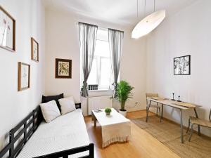 Prodej bytu 1+kk, Praha - Michle, Magistrů, 23 m2
