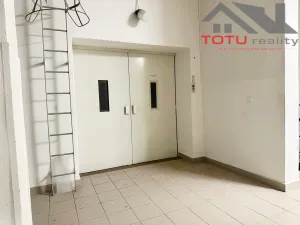 Pronájem kanceláře, Černožice, 400 m2
