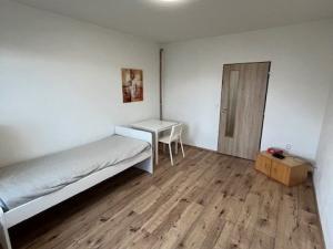 Pronájem bytu 1+kk, Kuřim, Wolkerova, 25 m2
