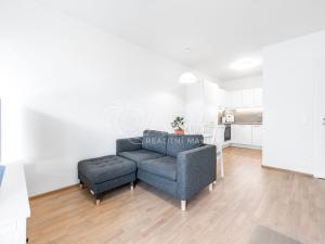 Pronájem bytu 2+kk, Praha, Schránilova, 52 m2