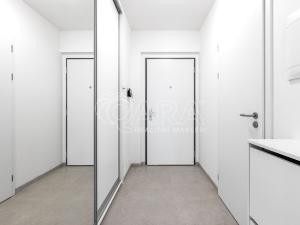 Pronájem bytu 2+kk, Praha, Schránilova, 52 m2