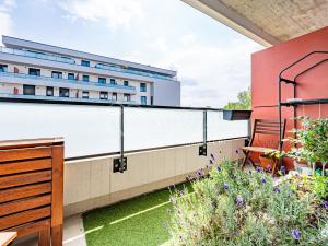 Pronájem bytu 2+kk, Praha, Schránilova, 52 m2