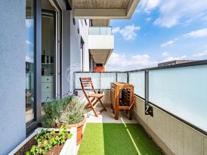 Pronájem bytu 2+kk, Praha, Schránilova, 52 m2