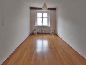 Pronájem bytu 3+1, Praha, Madridská, 85 m2