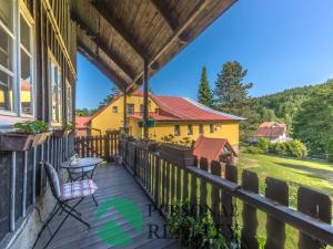 Prodej ubytování, Smržovka, Hřbitovní, 815 m2