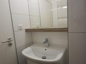 Pronájem bytu 2+1, Praha - Nusle, U Jezerky, 48 m2