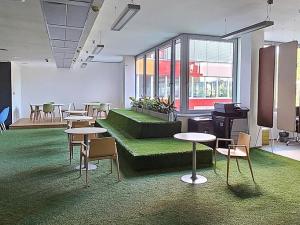Pronájem kanceláře, Praha - Smíchov, Plzeňská, 520 m2