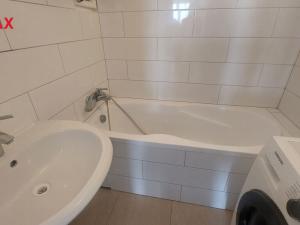 Pronájem bytu 2+kk, Praha - Břevnov, Patočkova, 44 m2