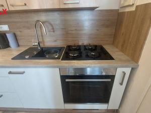 Pronájem bytu 2+kk, Praha - Břevnov, Patočkova, 44 m2