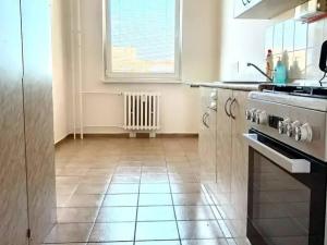 Pronájem bytu 3+1, Praha - Chodov, Benkova, 74 m2