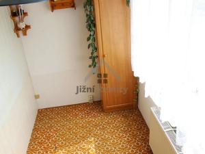 Prodej bytu 3+1, Jindřichův Hradec, sídliště Vajgar, 78 m2