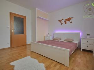 Pronájem bytu 2+kk, Plzeň - Skvrňany, Waltrova, 72 m2