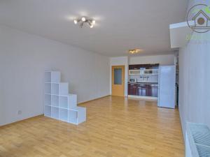 Pronájem bytu 2+kk, Plzeň - Skvrňany, Waltrova, 72 m2