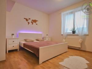 Pronájem bytu 2+kk, Plzeň - Skvrňany, Waltrova, 72 m2