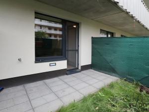 Pronájem bytu 1+kk, Praha - Strašnice, Zvěřinova, 38 m2