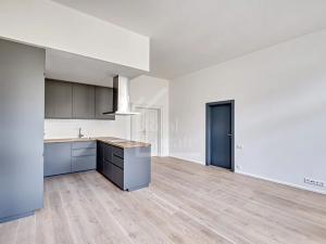 Pronájem bytu 3+kk, Praha - Nové Město, Lazarská, 70 m2