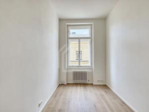 Pronájem bytu 3+kk, Praha - Nové Město, Lazarská, 70 m2