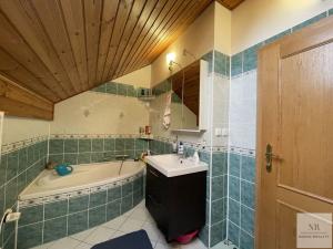 Prodej rodinného domu, Karlovy Vary, K Letišti, 160 m2