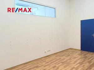 Pronájem kanceláře, Praha - Kobylisy, Horňátecká, 19 m2