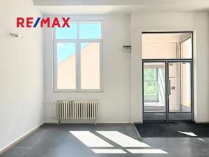 Pronájem kanceláře, Praha - Kobylisy, Horňátecká, 17 m2