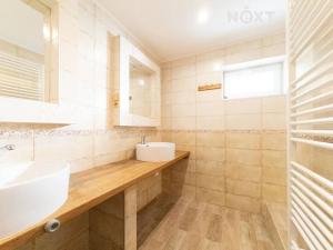 Pronájem bytu 4+1, Benecko, 81 m2