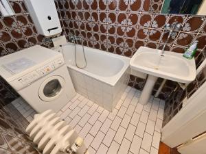 Pronájem bytu 3+kk, Praha - Karlín, Thámova, 65 m2