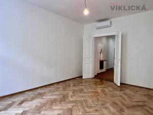 Pronájem bytu 1+1, Praha - Nové Město, Lublaňská, 40 m2