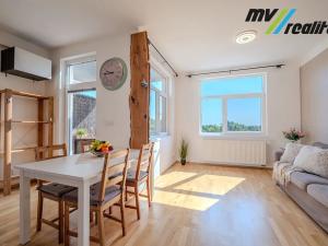 Prodej bytu 3+kk, Milovice, Lesní, 91 m2