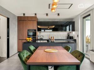 Prodej bytu 3+kk, Praha - Strašnice, Zvěřinova, 98 m2