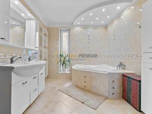 Prodej rodinného domu, Nové Město na Moravě, 280 m2