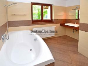 Prodej rodinného domu, Měchenice, Hlavní, 169 m2